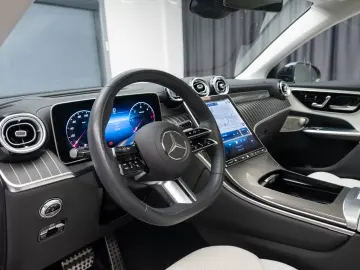 Mercedes Benz GLC 220d 4Matic AMG  Pano HUD Burmester Vent