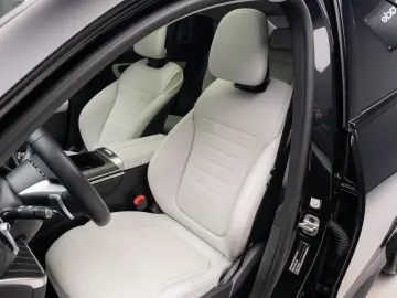 Mercedes Benz GLC 220d 4Matic AMG  Pano HUD Burmester Vent