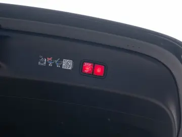 Mercedes Benz GLC 220d 4Matic AMG  Pano HUD Burmester Vent