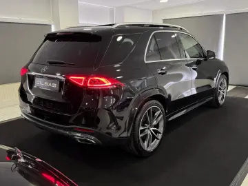 MERCEDES-BENZ GLE 400 d 4M AMG PANO HUD AIRMATIK AHK 22 ZOLL