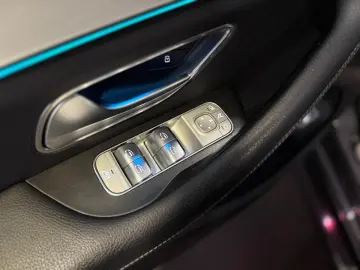 MERCEDES-BENZ GLE 400 d 4M AMG PANO HUD AIRMATIK AHK 22 ZOLL