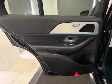 MERCEDES-BENZ GLE 400 d 4M AMG PANO HUD AIRMATIK AHK 22 ZOLL