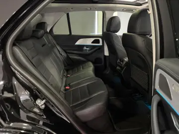 MERCEDES-BENZ GLE 400 d 4M AMG PANO HUD AIRMATIK AHK 22 ZOLL