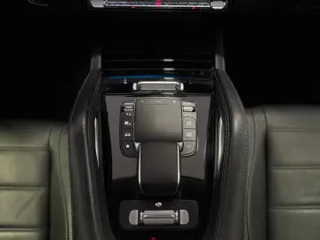 MERCEDES-BENZ GLE 400 d 4M AMG PANO HUD AIRMATIK AHK 22 ZOLL