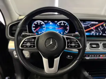 MERCEDES-BENZ GLE 400 d 4M AMG PANO HUD AIRMATIK AHK 22 ZOLL