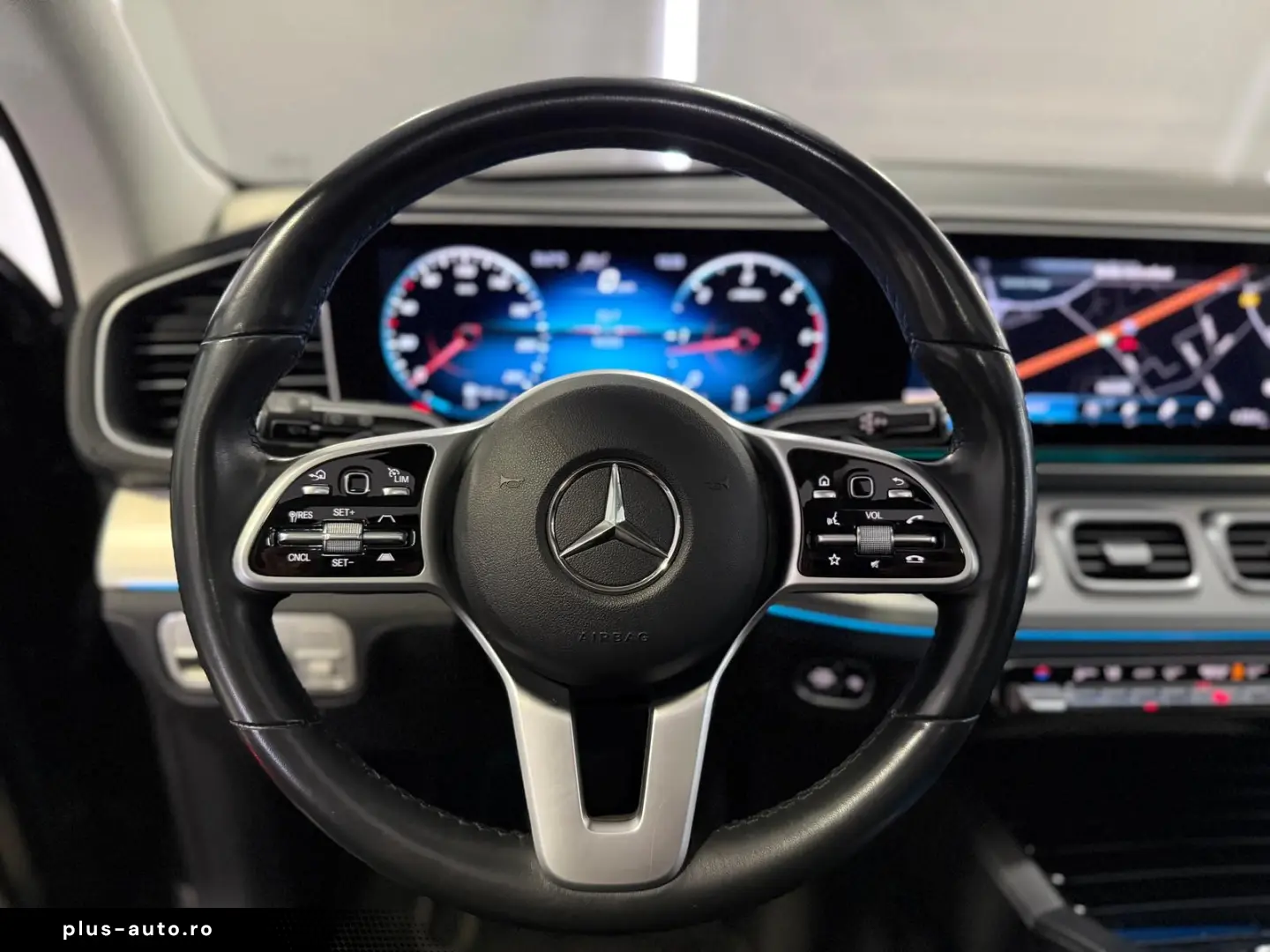 MERCEDES-BENZ GLE 400 d 4M AMG PANO HUD AIRMATIK AHK 22 ZOLL