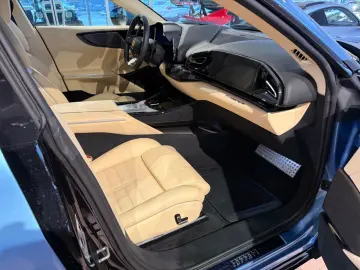 FERRARI Purosangue V12 FULL-CARBON-BLUE PANORAMA