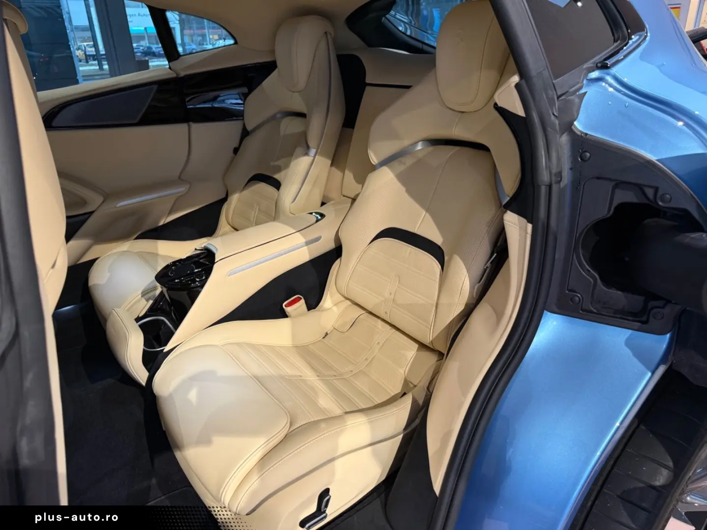 FERRARI Purosangue V12 FULL-CARBON-BLUE PANORAMA