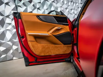 FERRARI Purosangue Cuoio Carbon