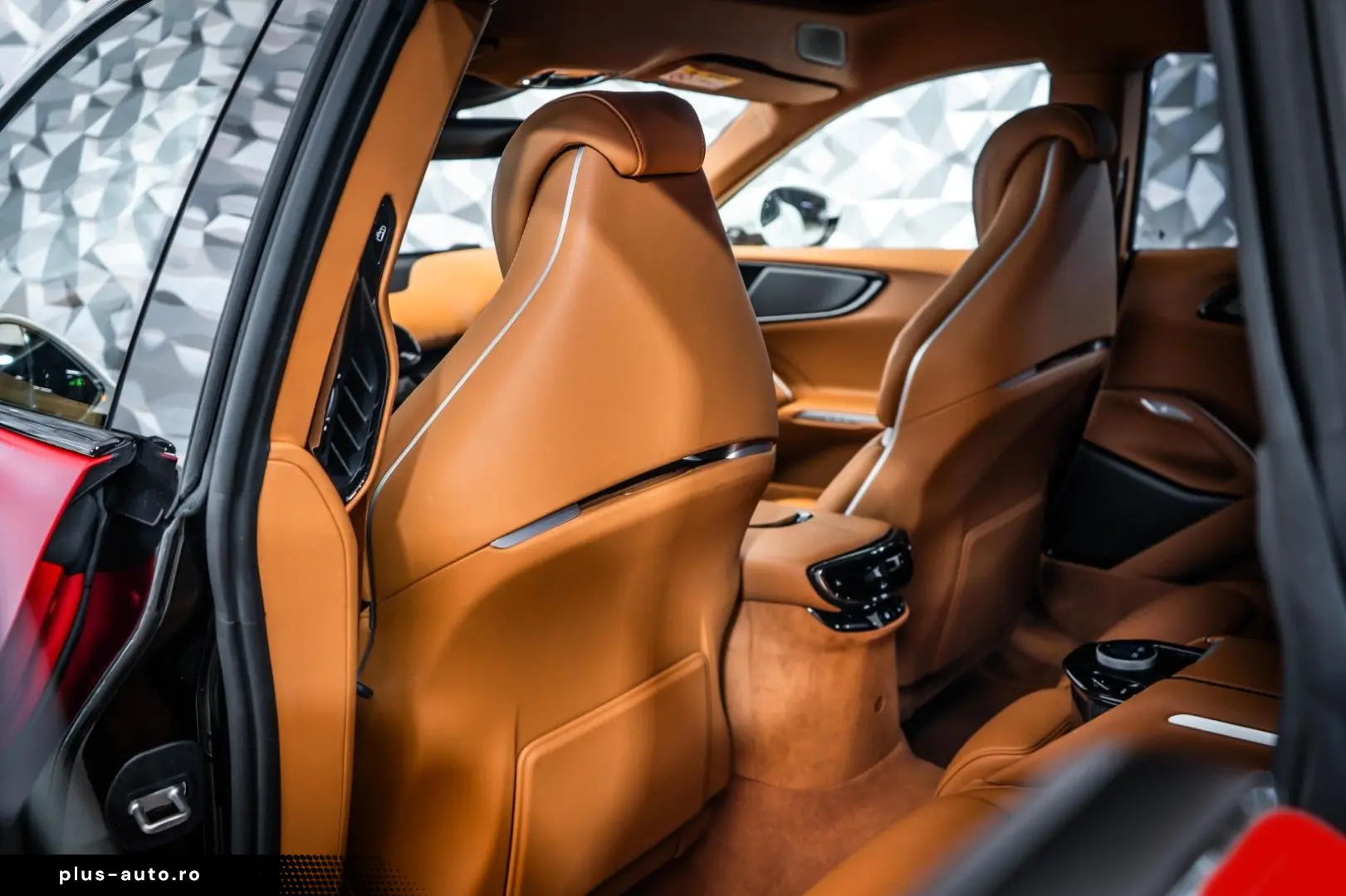 FERRARI Purosangue Cuoio Carbon