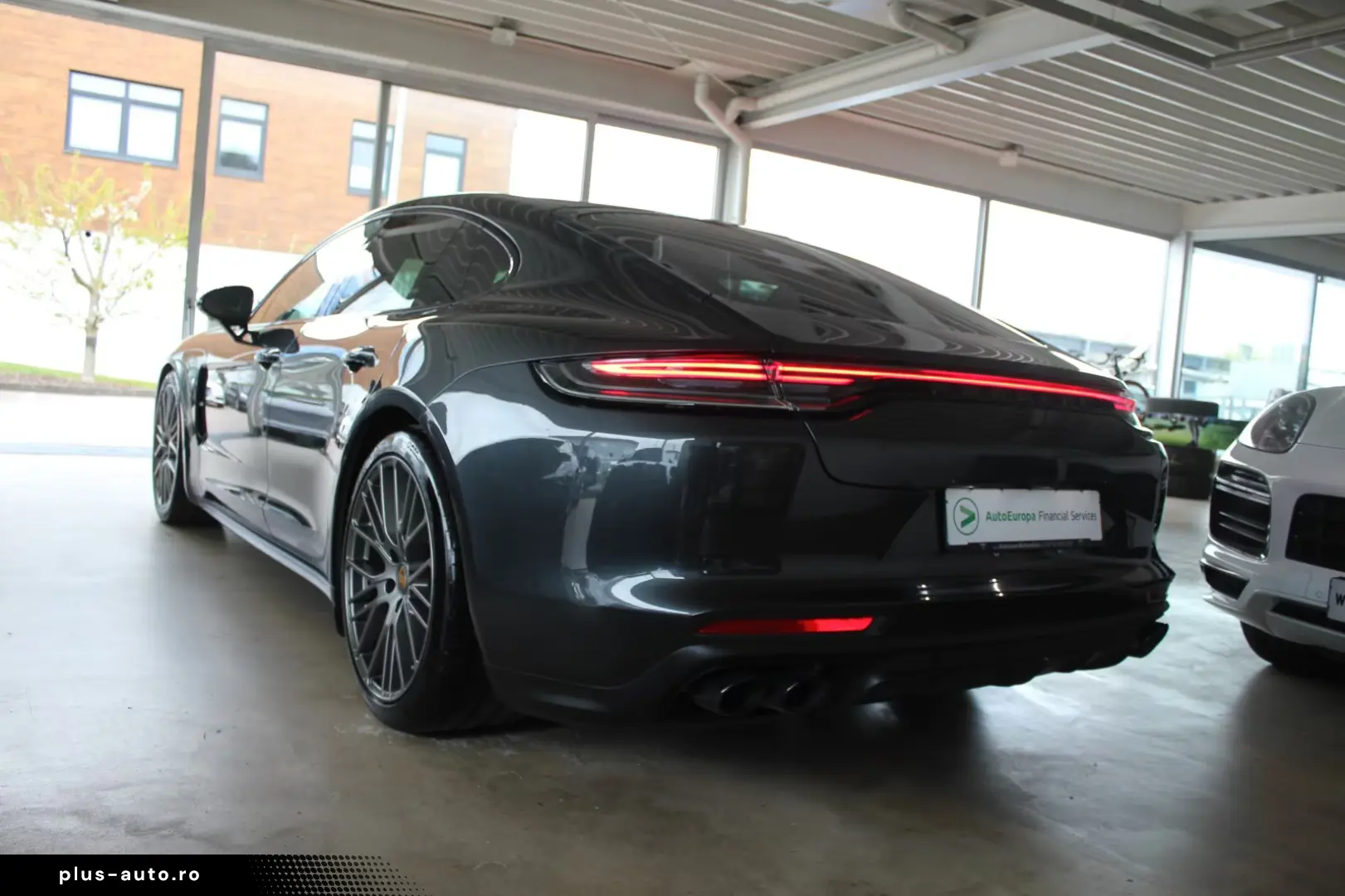 Porsche Panamera PlatinumEdition SportChrono Sportabgas