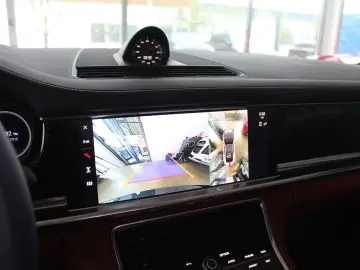 Porsche Panamera PlatinumEdition SportChrono Sportabgas