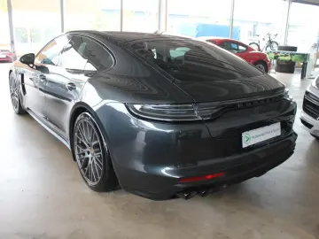 Porsche Panamera PlatinumEdition SportChrono Sportabgas