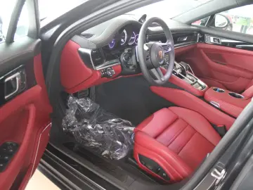 Porsche Panamera PlatinumEdition SportChrono Sportabgas