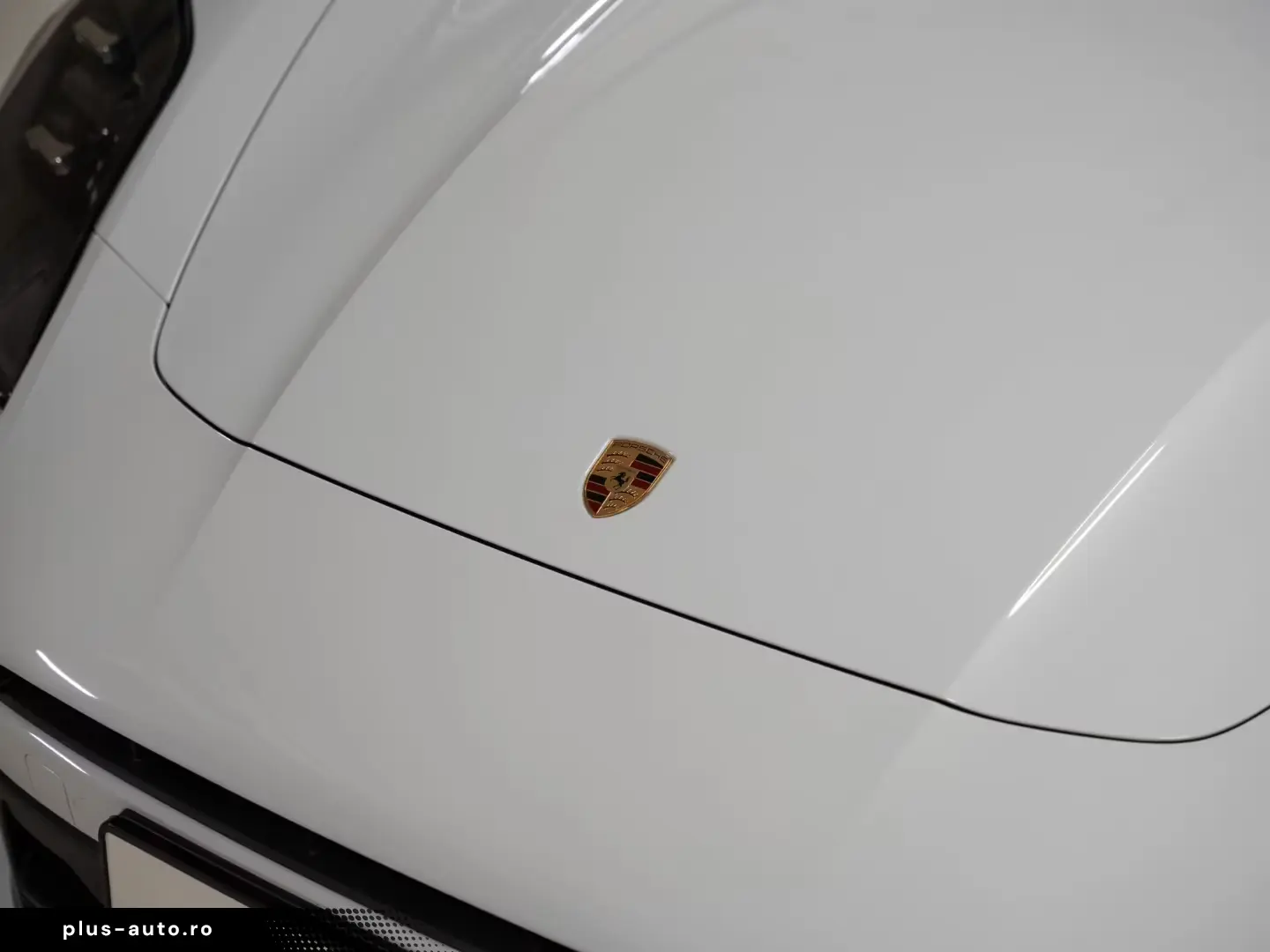 Porsche Panamera 4 InnoDrive passenger display BOSE