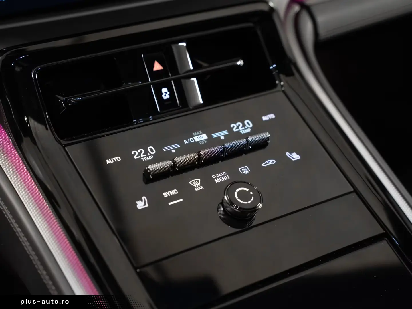 Porsche Panamera 4 InnoDrive passenger display BOSE