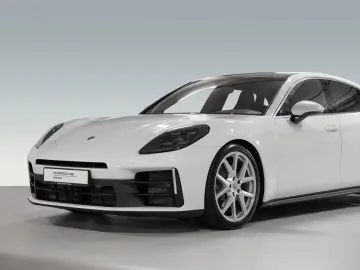 Porsche Panamera 4 InnoDrive passenger display BOSE