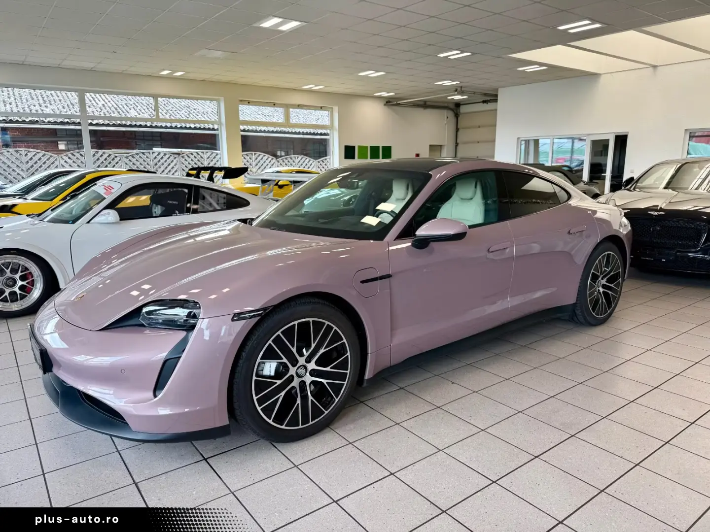 Porsche Taycan Performance HeadUP Panorama APPROVED