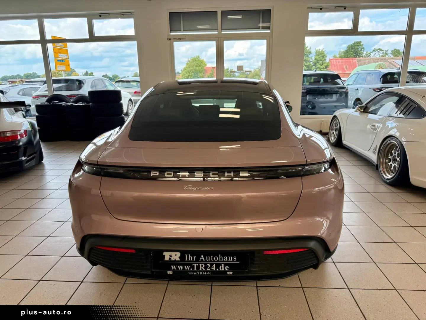 Porsche Taycan Performance HeadUP Panorama APPROVED