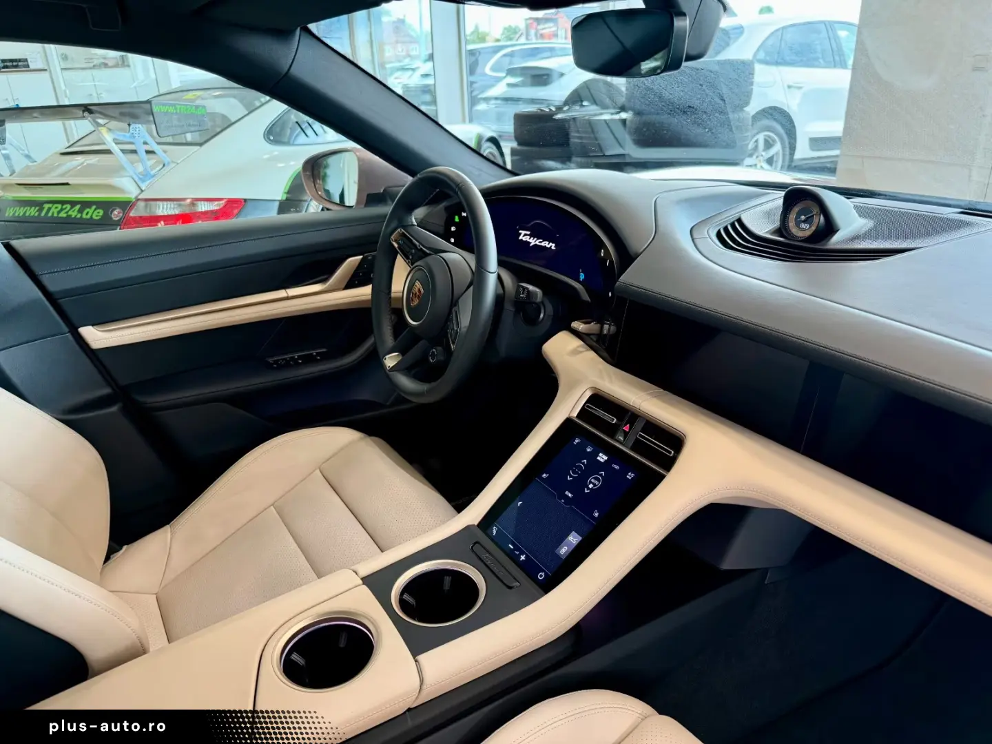 Porsche Taycan Performance HeadUP Panorama APPROVED