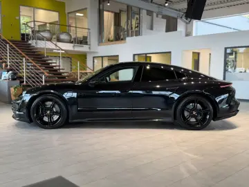 PORSCHE Taycan Turbo SBL SHZ Beifahrer Display Keramik