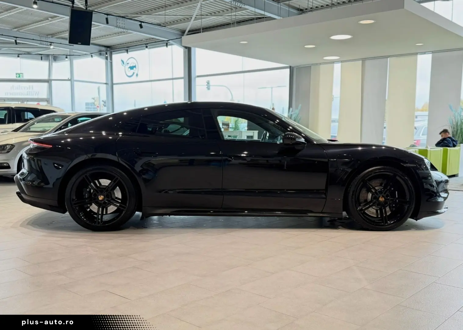 PORSCHE Taycan Turbo SBL SHZ Beifahrer Display Keramik