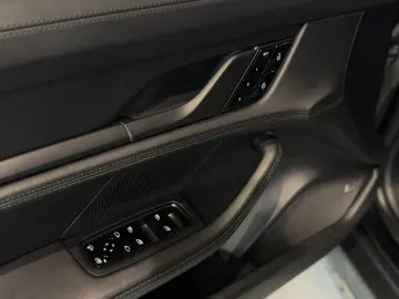 PORSCHE Taycan Turbo SBL SHZ Beifahrer Display Keramik