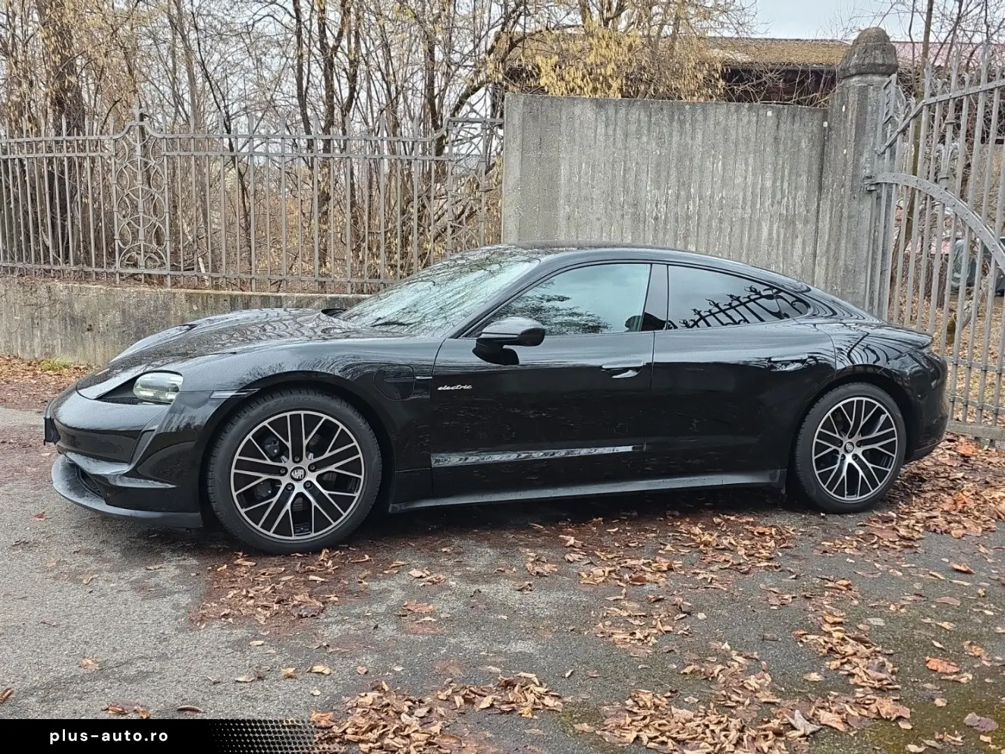 PORSCHE Taycan - Performance Batterie   Luftfederung