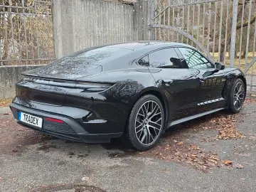 PORSCHE Taycan - Performance Batterie   Luftfederung