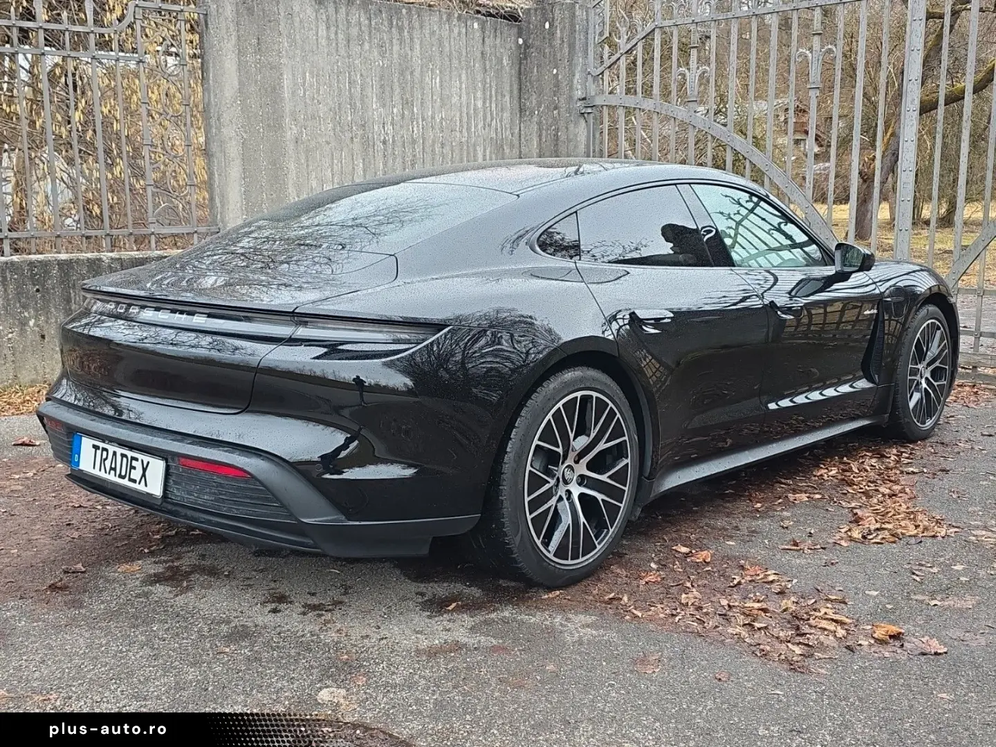 PORSCHE Taycan - Performance Batterie   Luftfederung