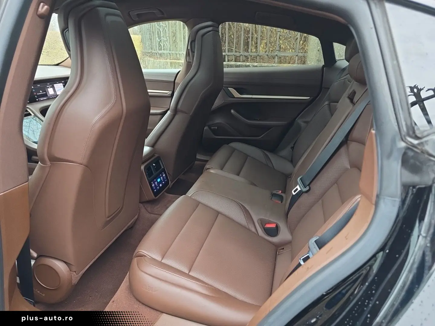 PORSCHE Taycan - Performance Batterie   Luftfederung