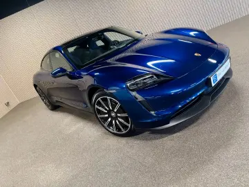 PORSCHE Taycan Performance 93 kWh-PANO-LUFT-SPORT CHRONO