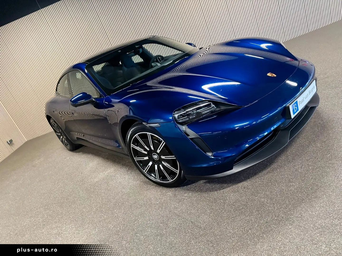 PORSCHE Taycan Performance 93 kWh-PANO-LUFT-SPORT CHRONO