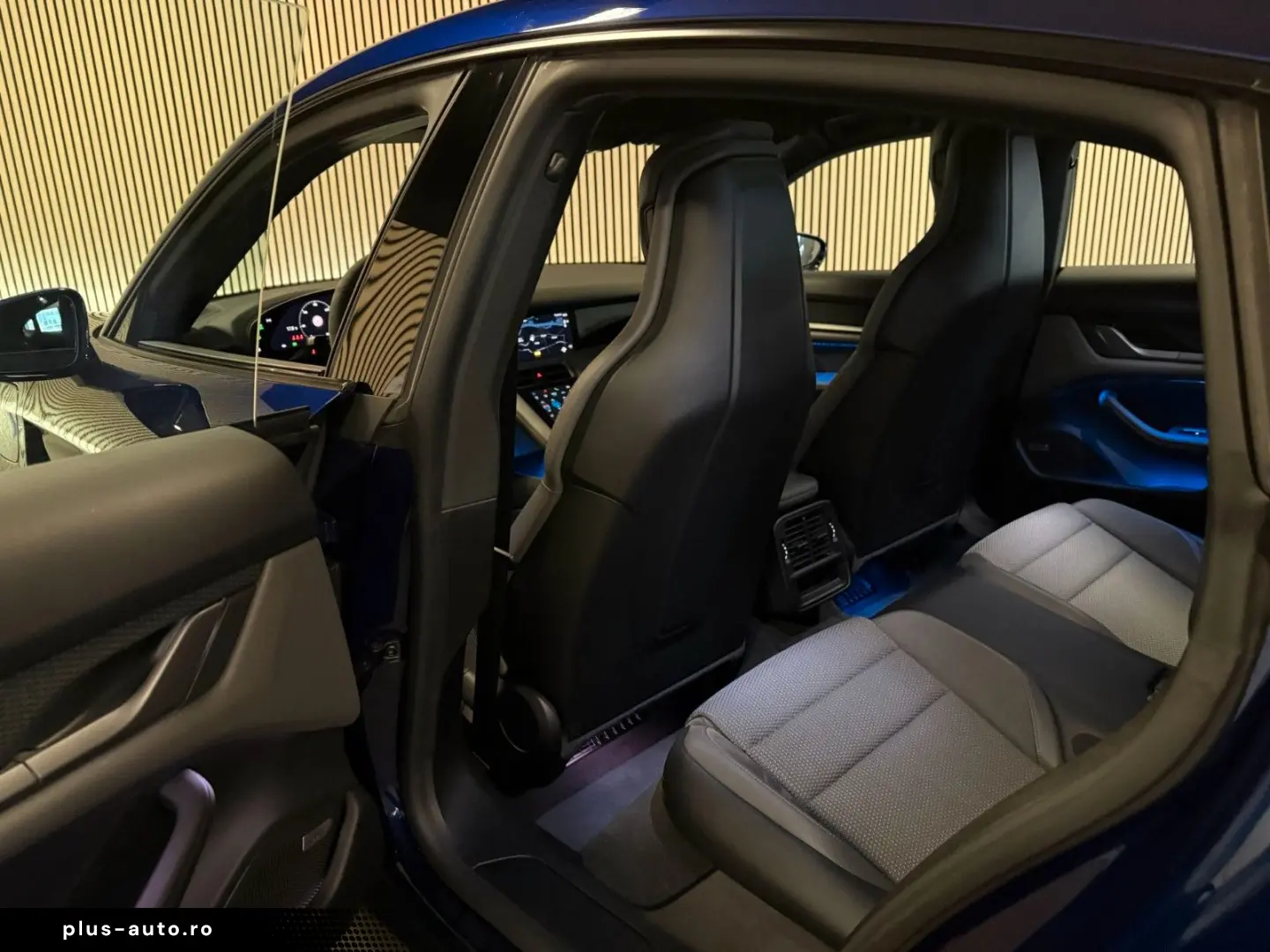 PORSCHE Taycan Performance 93 kWh-PANO-LUFT-SPORT CHRONO