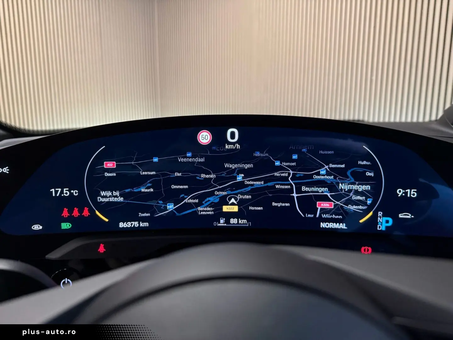 PORSCHE Taycan Performance 93 kWh-PANO-LUFT-SPORT CHRONO