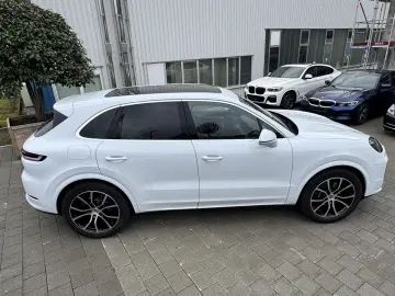 PORSCHE Cayenne SportDesign   21-Zoll   Pano   Mod.2024