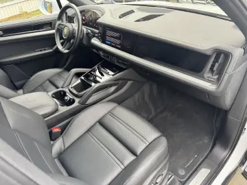 PORSCHE Cayenne SportDesign   21-Zoll   Pano   Mod.2024