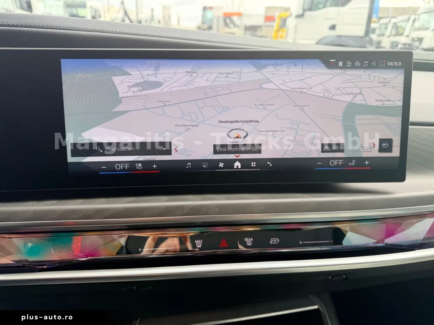 BMW M760e xDrive 21  TV Lounge B&W