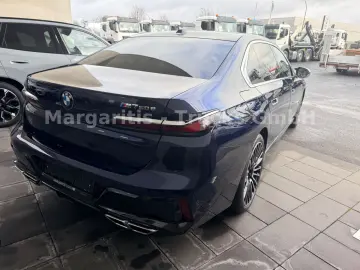BMW M760e xDrive 21  TV Lounge B&W
