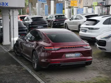 PORSCHE Panamera 4 E-Hybrid Platinum Edition PANO-MY2023