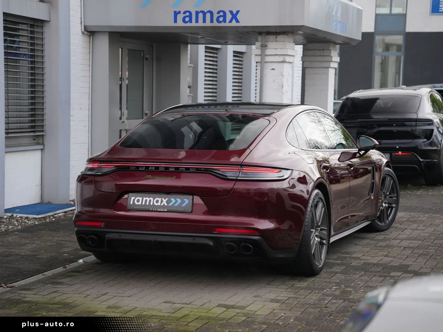 PORSCHE Panamera 4 E-Hybrid Platinum Edition PANO-MY2023