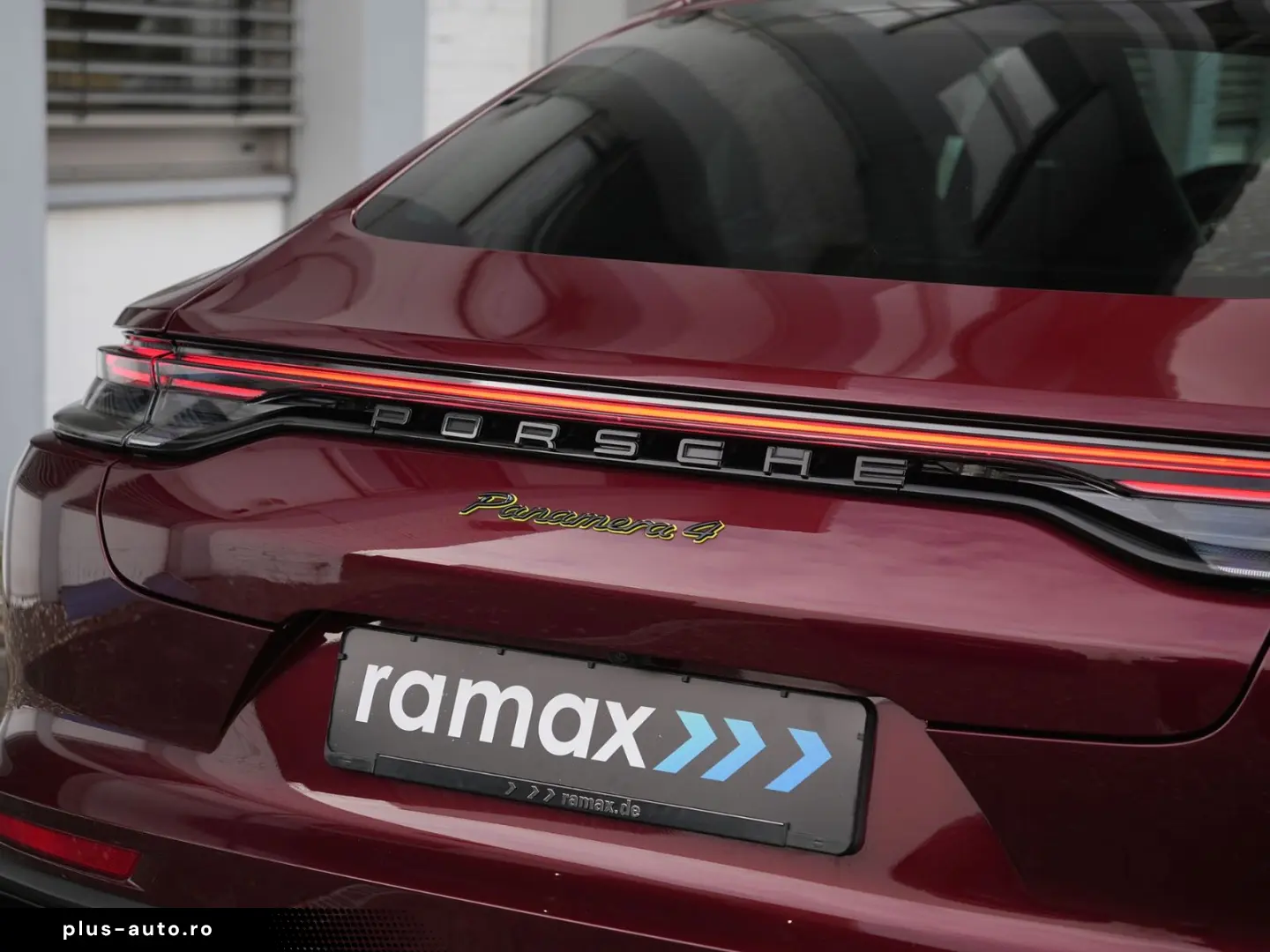 PORSCHE Panamera 4 E-Hybrid Platinum Edition PANO-MY2023