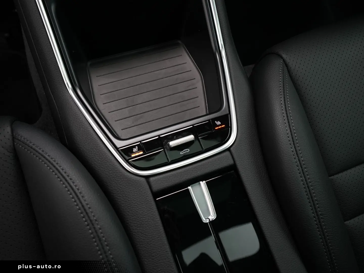 PORSCHE Panamera 4 E-Hybrid Platinum Edition PANO-MY2023