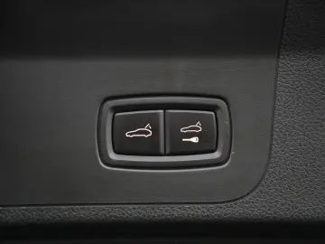 PORSCHE Panamera 4 E-Hybrid Platinum Edition PANO-MY2023