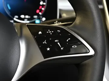 Mercedes-Benz GLC 300 e 4M Avantgarde Advanced