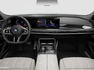 BMW 750e xDrive Limousine