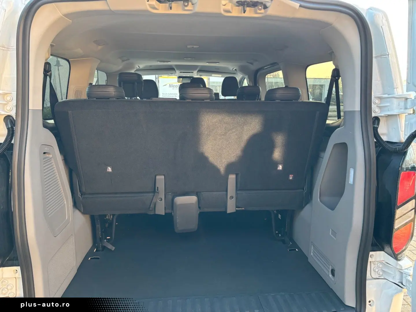 FORD Transit Kombi Garantie 9.Sitzer Leder Led