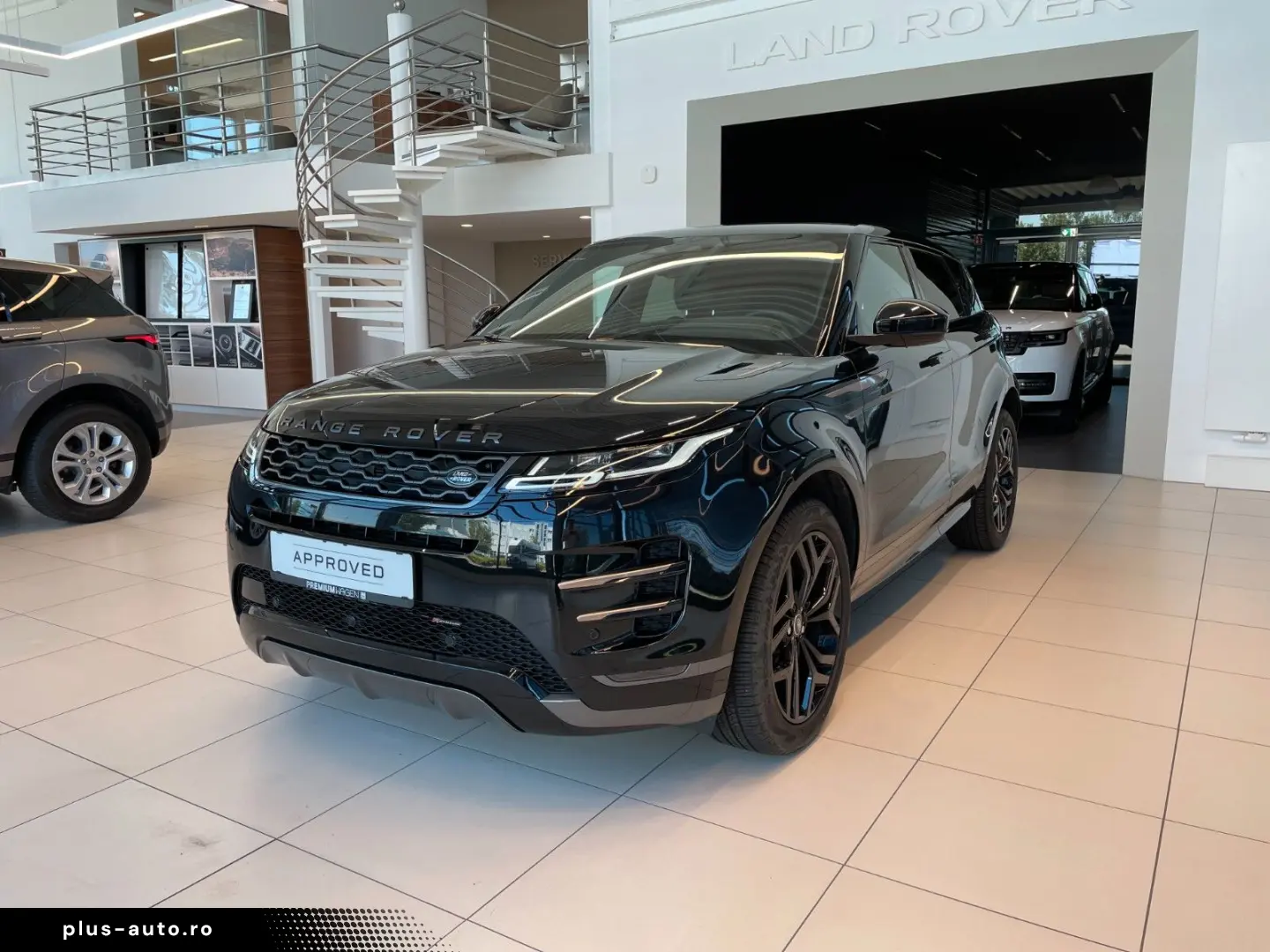 LAND ROVER R-Dynamic SE  Pano Winter 20  Black Keyless ACC