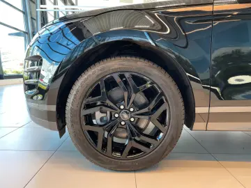 LAND ROVER R-Dynamic SE  Pano Winter 20  Black Keyless ACC