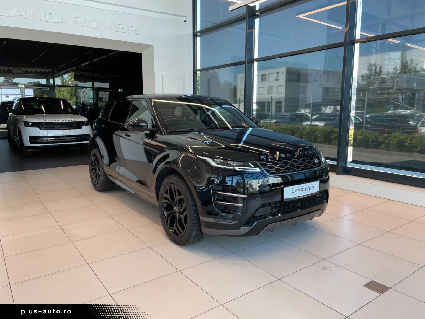 LAND ROVER R-Dynamic SE  Pano Winter 20  Black Keyless ACC